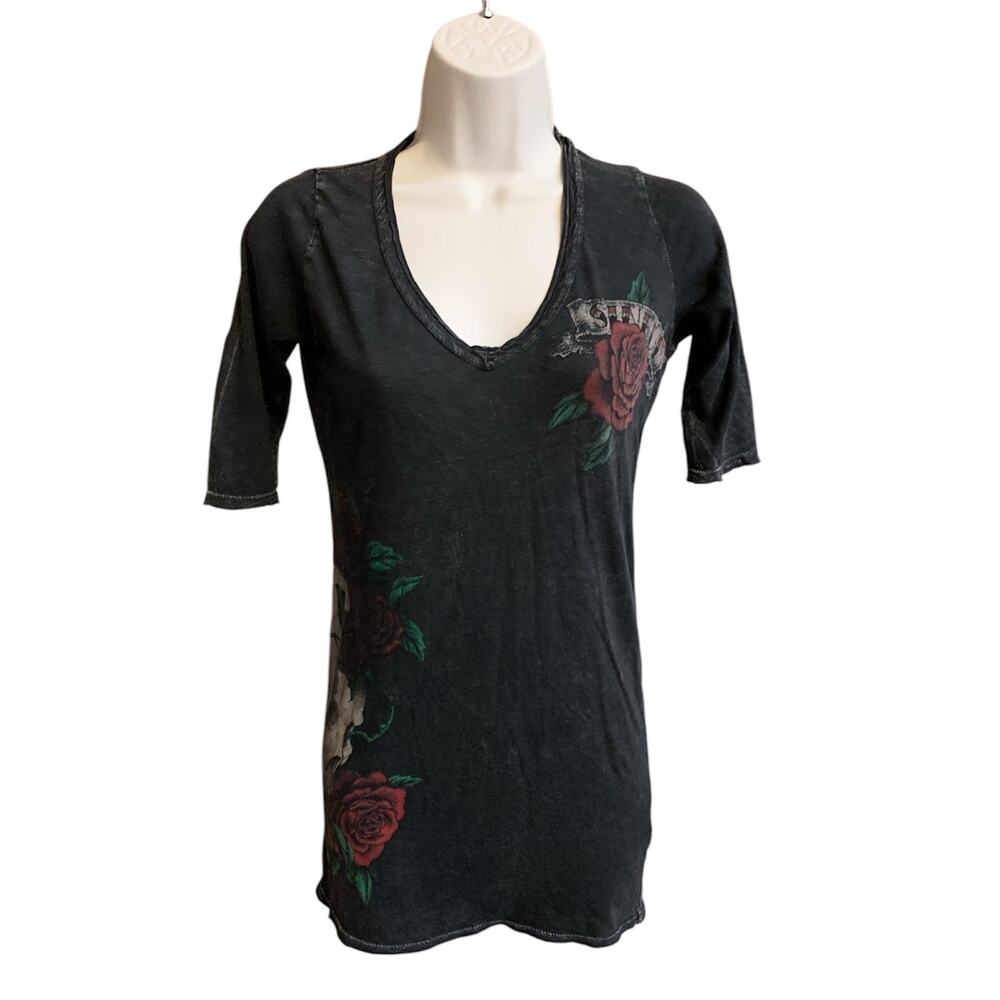 Sinful Women's Top Medium V-Neck Black w/ Skull Roses Exc Cond